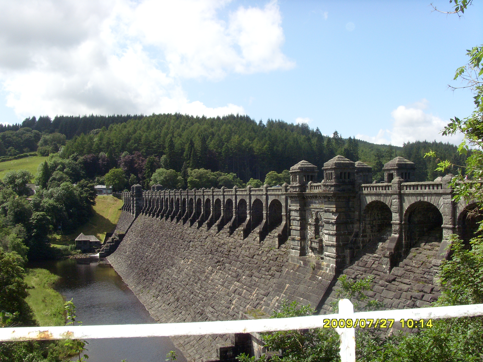 Various Kinds of Dams in Hindi