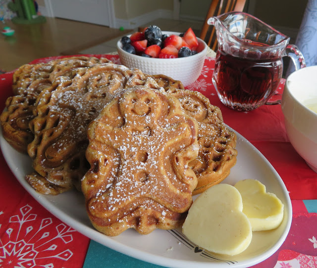 Gingerbread Waffles with Lemon Cream