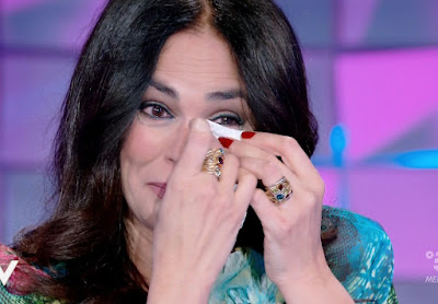 Maria Grazia Cucinotta piange verissimo oggi 26 febbraio 2022