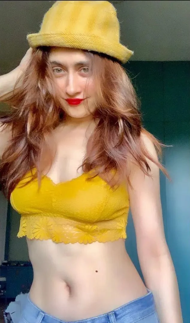 Sanjeeda Shaikh hot and sexy Pictures
