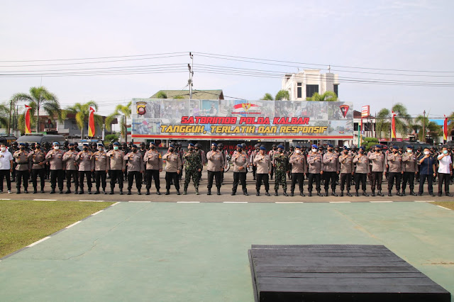 Kapolda Kalbar Pamit Ke Jajaran Sat Brimobda, Saat  Apel Kesiapan Pengamanan Nataru