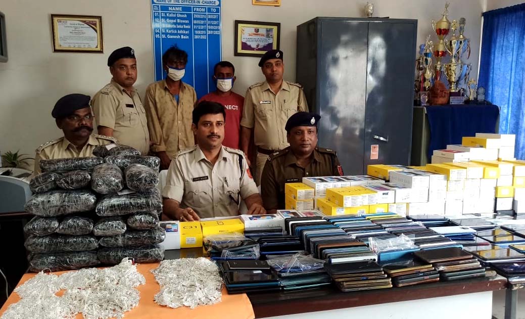 2-crore-worth-of-smuggled-goods-recovered-in-Petrapole