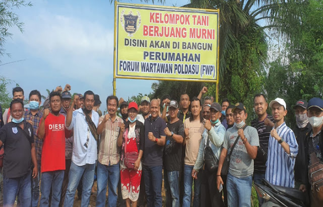 Plang Perumahan Wartawan Dipacak di Lahan Eks HGU PTPN II Marindal I