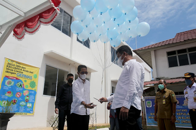 Rudi Meresmikan Gedung Puskesmas Seipanas