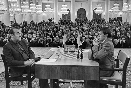 Photo officielle du match de 1974 à Moscou opposant Viktor Kortchnoï à Anatoli Karpov - Photo © V. Velikhamzhin / TASS 