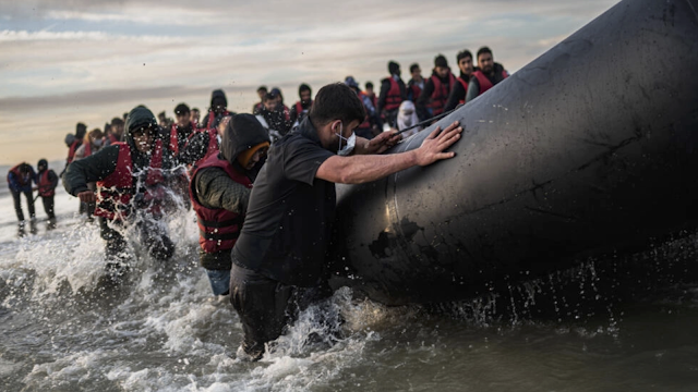مهاجرون يحاولون عبور قناة المانش شمال فرنسا، 12 تشرين الأول/أكتوبر 2022 © أ ف ب/أرشيف