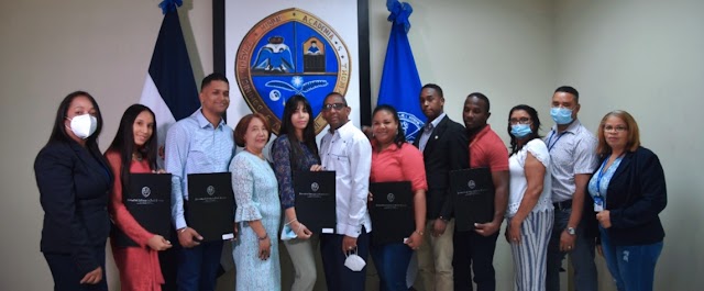 UASD Recinto Barahona da bienvenida a estudiantes 