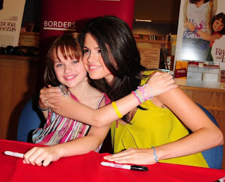 Picture of Joey King with Selena Gomez