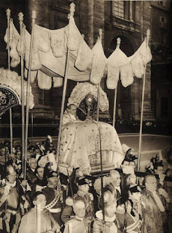 Pío XII en una procesión de Corpus Christi