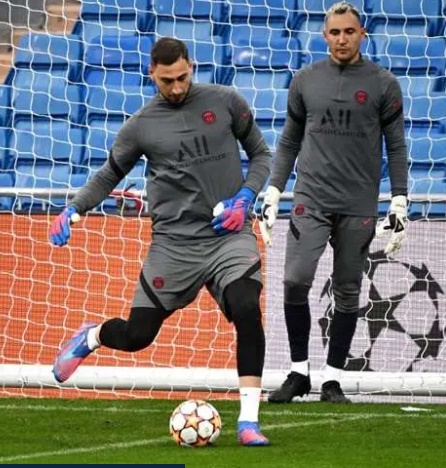 El portero italiano Gianluigi Donnarumma habló por primera vez de la salida del costarricense Keylor Navas 