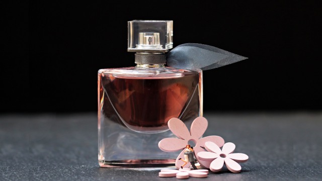 rekomendasi parfum under 50000