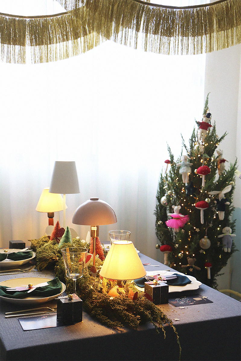 mesa posta para natal tendencias de cores arranjos centros de mesa iluminação abajur decoração criativa cogumelos e ramos naturais