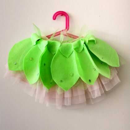 No-Sew Tinker Bell-Inspired Skirt Craft