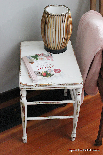 Sweet Chippy Vintage Stool Table