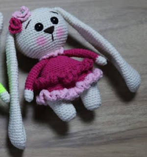 PATRON GRATIS CONEJA AMIGURUMI 49710 🐰