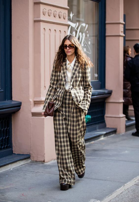 WOMENS SUITS STREET STYLE