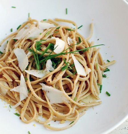 Dinner in Minutes: Linguine with Asiago and Lemony Garlic Butter