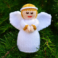 Christmas Angel Doll Knitting Pattern