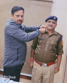 पुलिस अधीक्षक अजय साहनी ने किया अपर पुलिस अधीक्षक जितेंद्र दुबे को सम्मानित  | #NayaSaberaNetwork
