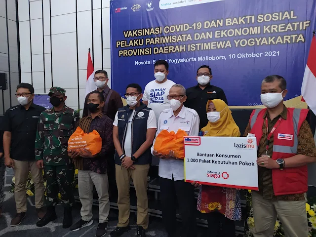 Lazismu Bersama Alfamart Berikan Bantuan di Hadiri Menparekraf