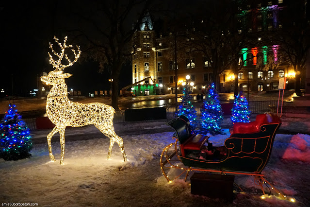 Trineo de Santa en la Plaza de Armas de Quebec
