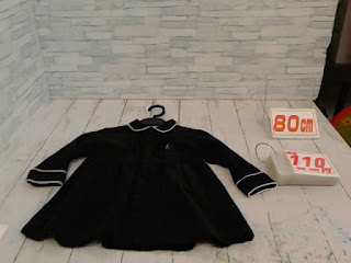 中古品　子供服　８０ｃｍ　ブラック　長袖ワンピース　１１０円