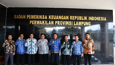 Gubernur Arinal Serahkan LKPD Provinsi Lampung Tahun Anggaran 2021 Kepada BPK RI