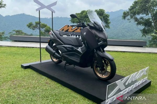 Yamaha XMax 250 Tech Max