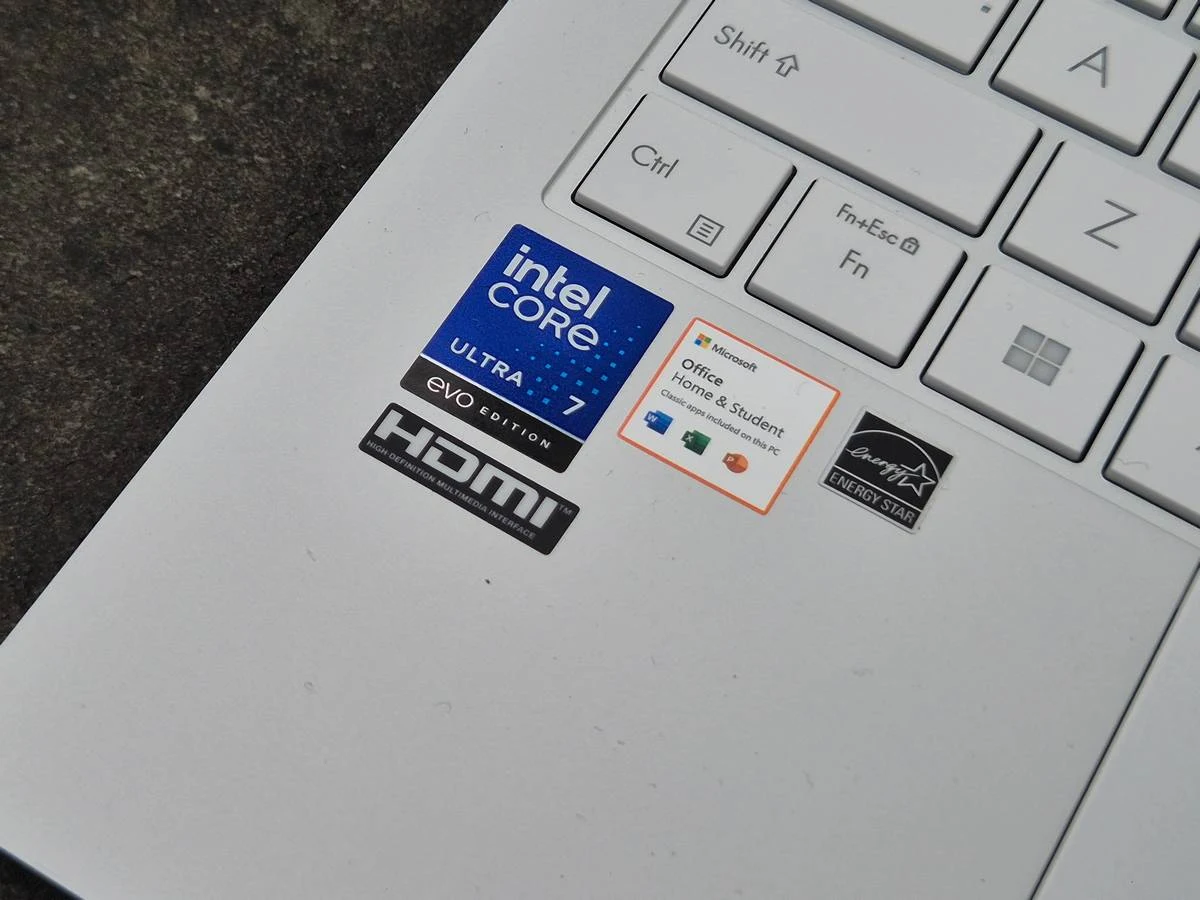 Review Asus Zenbook S 14 UX5406SA: Laptop Copilot+ PC Premium, Daya Tahan Baterai Super!