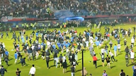 50 Kantong Jenazah Disiapkan, 3 Jenazah Suporter Arema Telah Diserahkan ke Keluarga  