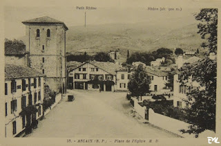 pays basque place eglise 1900