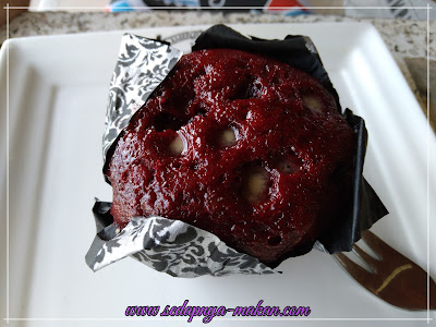 red velvet muffin