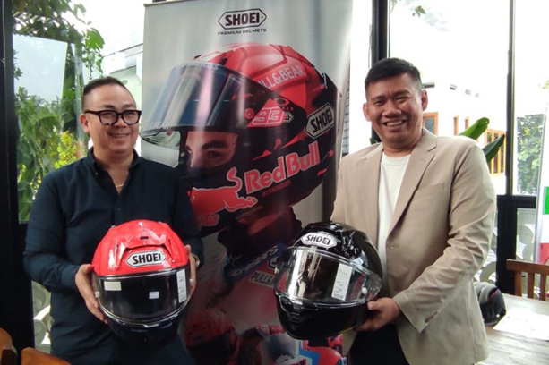 helm Shoei X-15