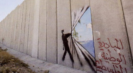 Banksy Murales _ su Andare Oltre contro la guerra