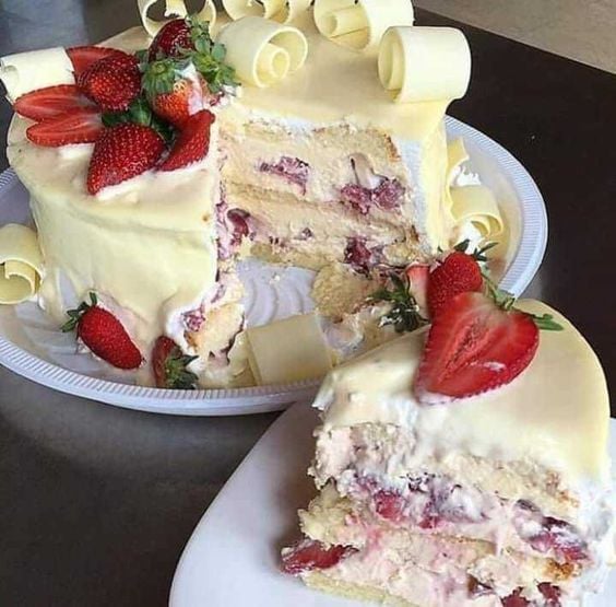 Strawberry Milk Cake