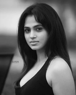 Ramya pandian black and white stunning photoshoot