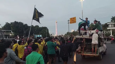 Usai Demo Ricuh hingga Jidat Polisi Berdarah, Massa BEM SI Kerakyatan Bubar Jalan di Patung Kuda