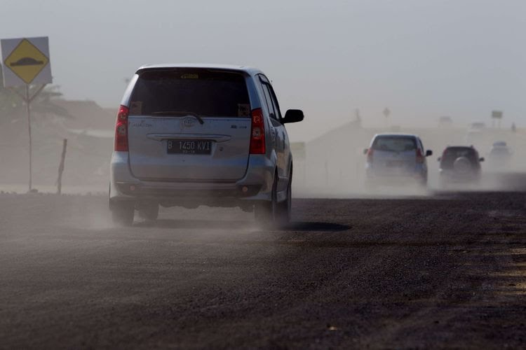 Aturan Baru Perjalanan Darat: Bepergian 250 Kilometer Wajib PCR atau Antigen