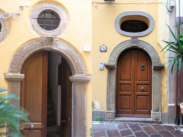 portali e finestre centro storico Lipari