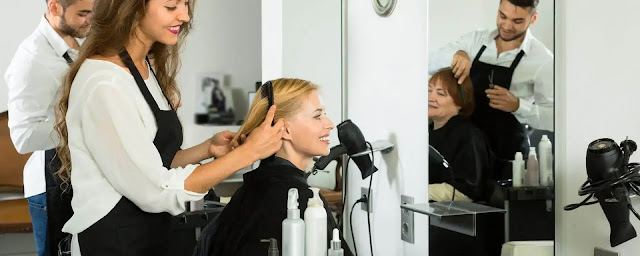 A Perfect Guide to Choosing Right Hair Salon Care