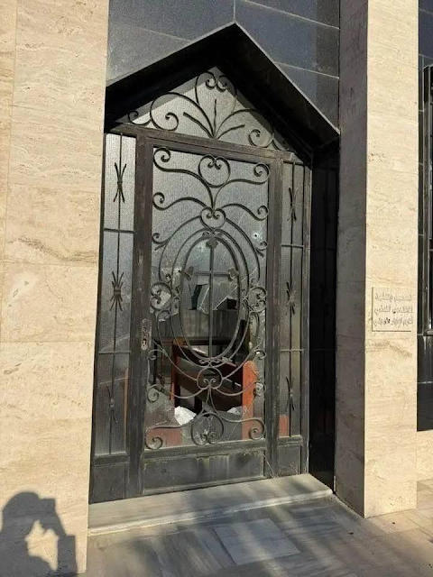 https://www.pronews.gr/amyna-asfaleia/diethnis-asfaleia/syria-pyrovolismoi-kai-vandalismoi-apo-islamistes-stin-ellinorthodoksi-mitropoli-tis-xama/