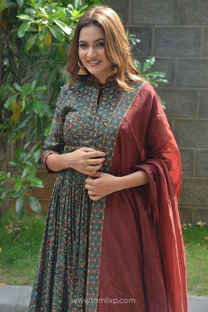 Telugu Actress Reva Kaurase Photos