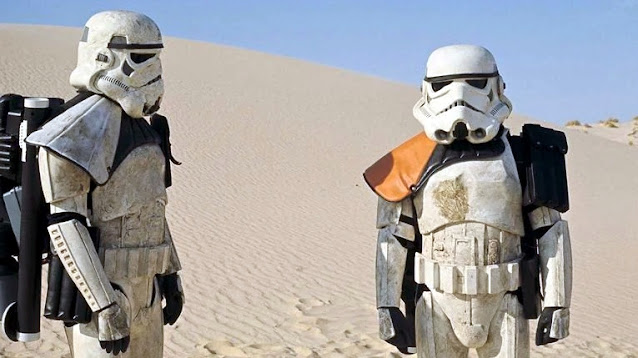 Sandtroopers en Tatooine