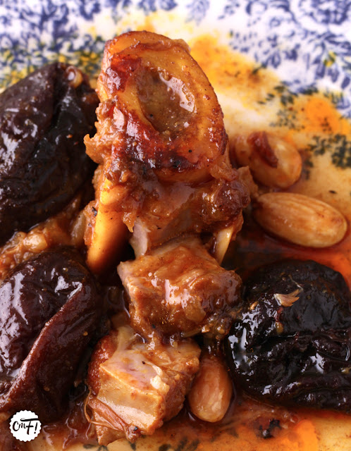 Tajine de veau aux pruneaux et aux amandes