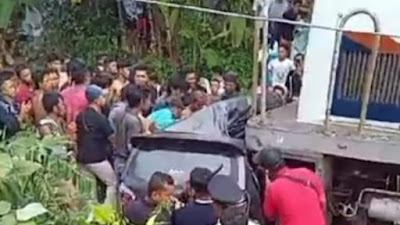 Toyota Agya Teseret 1Km di Hantam Kereta Api di Tebing Tinggi, 2 Penumpang Tewas