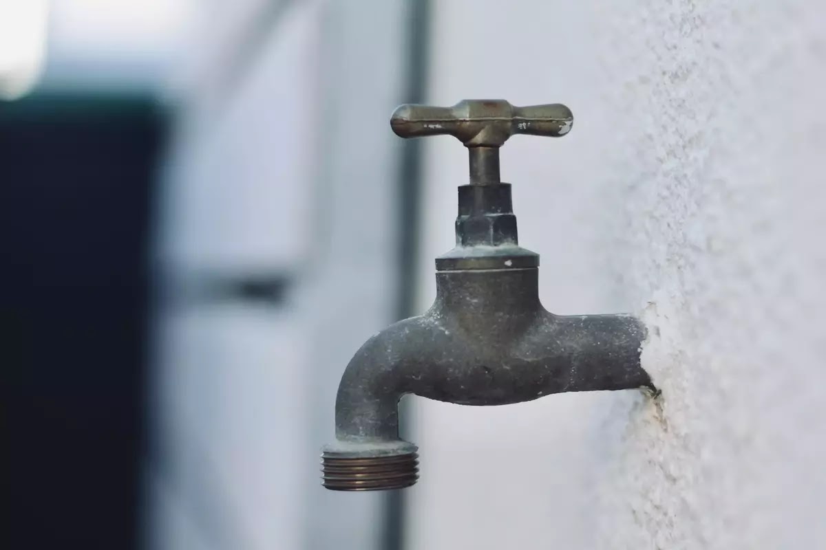 Copasa interromperá abastecimento de água em 15 bairros de Lavras na segunda-feira (10)