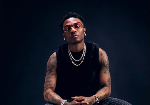 ‘2023 show me shege’, Wizkid says, prays for better 2024