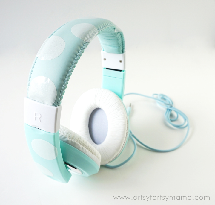 Custom Polka Dot Headphones at artsyfartsymama.com