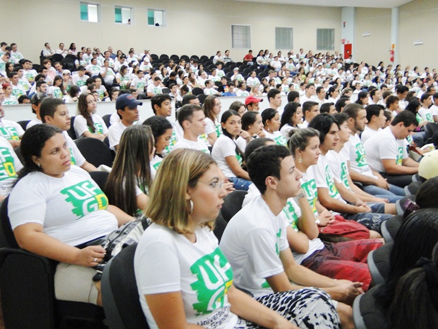 PET/Conexão de Saberes marca presença na recepção dos calouros de 2012 da UFGD