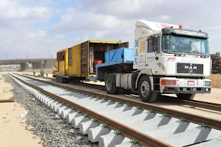 وزير النقل يتابع معدلات تنفيذ مشروعي القطار الكهربائي  LRT